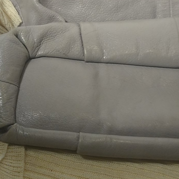 Coach - Picture 4 of 9